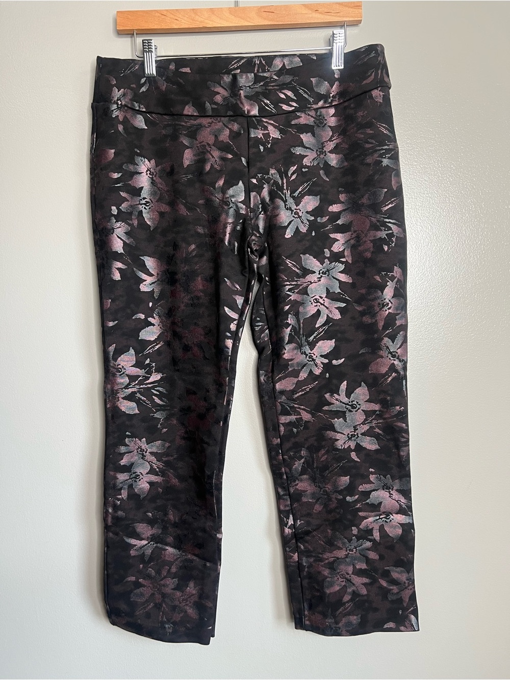 Soft Surroundings black pink shiny floral pants size 12 petite holiday party - Picture 3 of 6